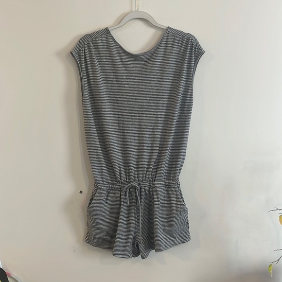 PrAna Striped Romper Hemp Organic Cotton S Relaxed Comfy Cozy Blue Summer - Picture 1 of 7